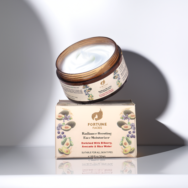 Fortune Faces Radiance Boosting Face Moisturizer | Enriched with Bilberry, Avocado & Rice Water | For Deep Hydration & Youthful Glow | Women & Men | Suitable for All Skin Types - 50 gm
